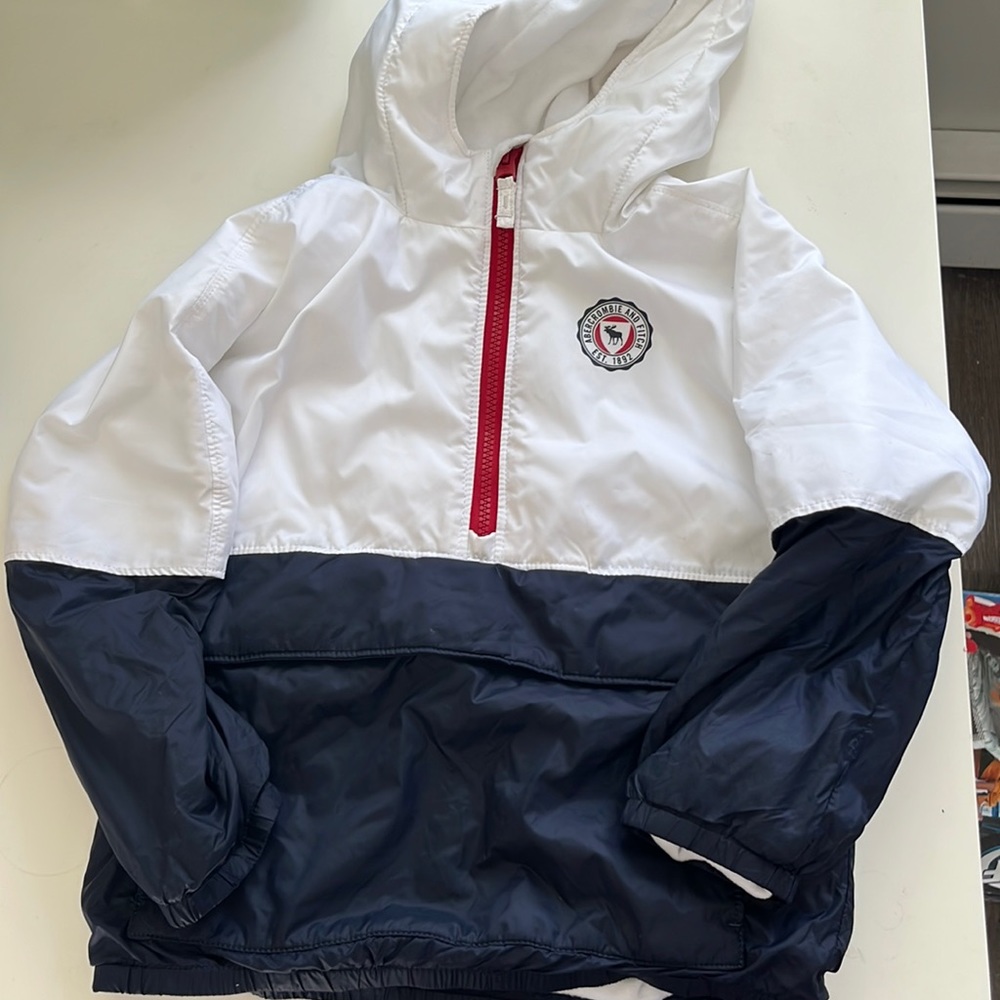 Abercrombie Kids Lined Wind Breaker 5/6 never worn